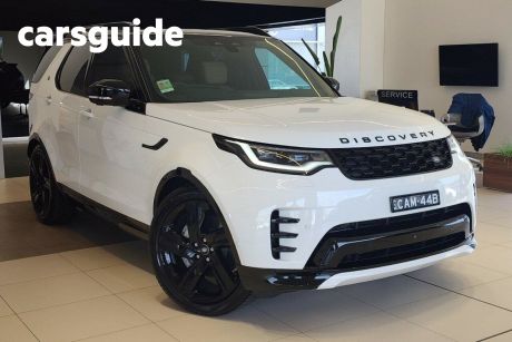 White 2023 Land Rover Discovery Wagon