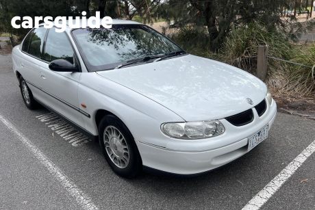 1999 Holden Commodore Sedan Executive