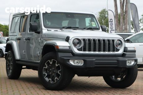 Silver 2024 Jeep Wrangler Unlimited Hardtop Overland (4X4)