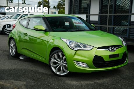 Green 2013 Hyundai Veloster Coupe +