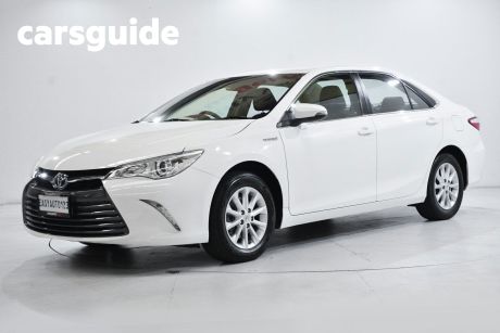 White 2017 Toyota Camry Sedan Altise Hybrid