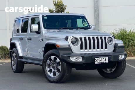 Silver 2022 Jeep Wrangler Unlimited Hardtop Overland (4X4)