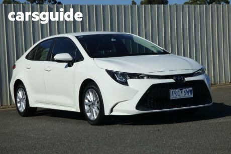 White 2019 Toyota Corolla Sedan Ascent Sport + Navigation