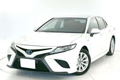 White 2018 Toyota Camry Sedan Ascent Sport (hybrid)