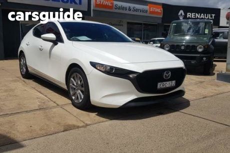 White 2019 Mazda 3 Hatchback G20 Pure