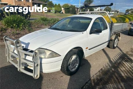 White 1999 Ford Falcon Cab Chassis XL
