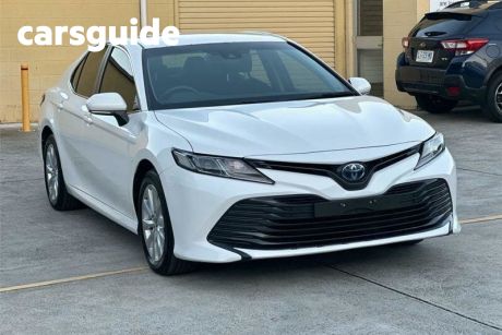 White 2019 Toyota Camry Sedan Ascent (hybrid)