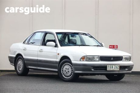 1992 Mitsubishi Magna Sedan Elite