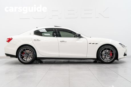 White 2015 Maserati Ghibli Sedan