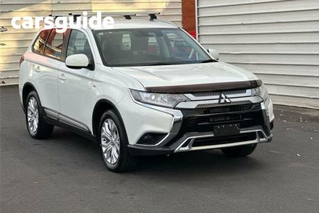 White 2019 Mitsubishi Outlander Wagon ES Adas 5 Seat (awd)