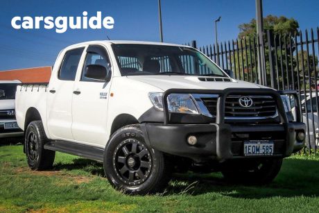 White 2014 Toyota Hilux Double Cab Chassis SR (4X4)