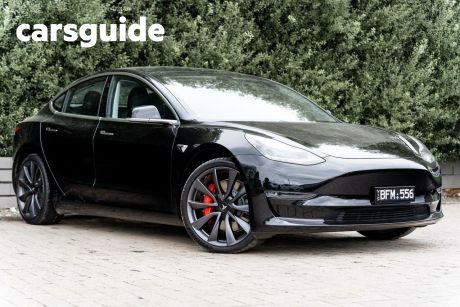 Black 2019 Tesla Model 3 Sedan Performance