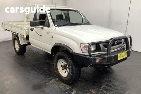 White 2002 Toyota Hilux Cab Chassis (4X4)