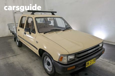 Brown 1990 Toyota Hilux Dual Cab Pick-up