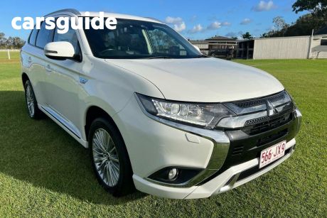 White 2019 Mitsubishi Outlander Wagon Phev (hybrid) ES