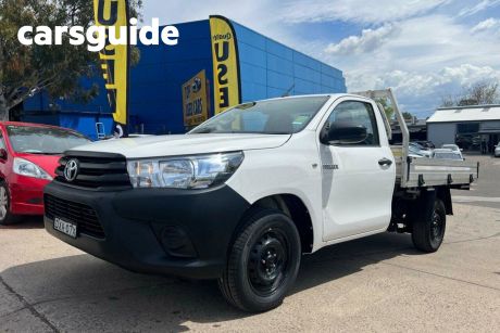 White 2018 Toyota Hilux Ute Tray Workmate