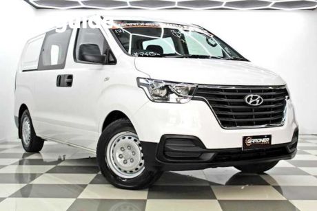 White 2019 Hyundai Iload Crew Van 6S Liftback