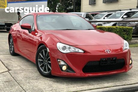 Red 2014 Toyota 86 Coupe GT