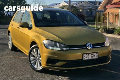 Gold 2017 Volkswagen Golf Hatchback 110 TSI Trendline