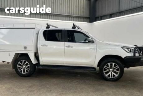 White 2019 Toyota Hilux Double Cab Pick Up SR5 (4X4)