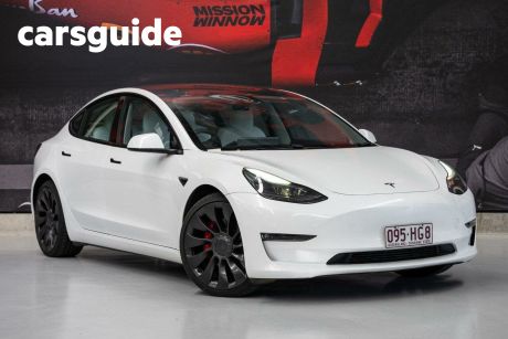 White 2022 Tesla Model 3 Sedan Performance