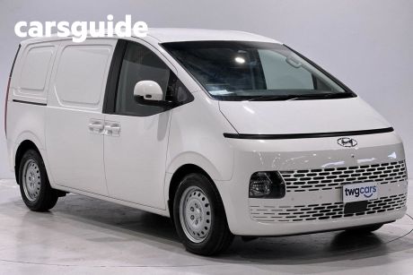 White 2022 Hyundai Staria Wagon
