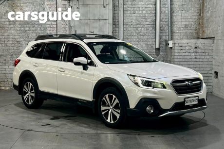 White 2018 Subaru Outback Wagon 2.5I Premium