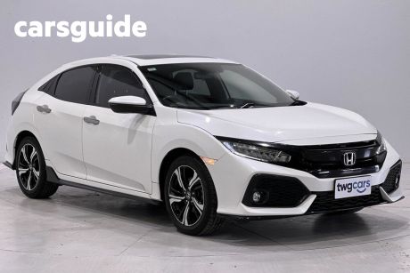 White 2017 Honda Civic Hatchback RS