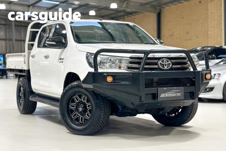 White 2016 Toyota Hilux Dual Cab Chassis SR (4X4)