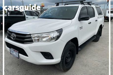 White 2018 Toyota Hilux Dual Cab Utility SR (4X4)