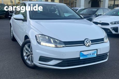 White 2018 Volkswagen Golf Hatchback 110 TSI