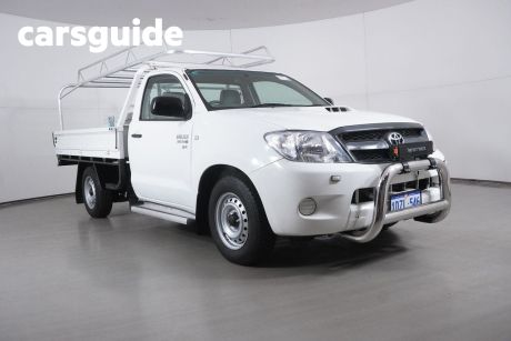 White 2007 Toyota Hilux Cab Chassis SR