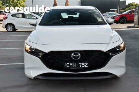 White 2024 Mazda Mazda3 Hatchback G20 Evolve