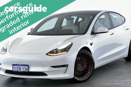 White 2021 Tesla Model 3 Sedan Performance