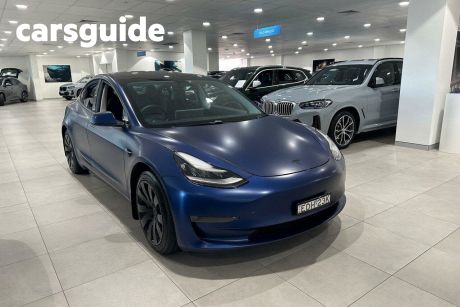 Blue 2019 Tesla Model 3 Sedan Performance