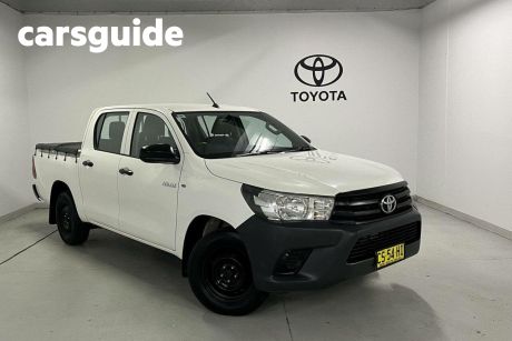 White 2018 Toyota Hilux Ute Tray 4X2 WORKMATE 2.7L PETROL AUTOMATIC DOUBLE CAB