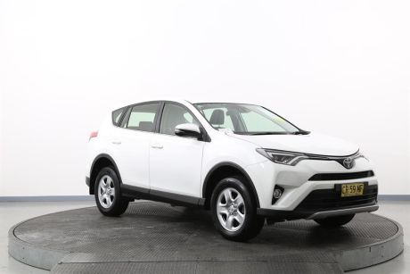 White 2018 Toyota RAV4 Wagon GX (2WD)