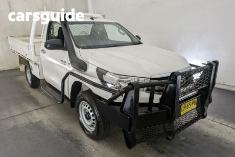 White 2016 Toyota Hilux Cab Chassis SR (4X4)