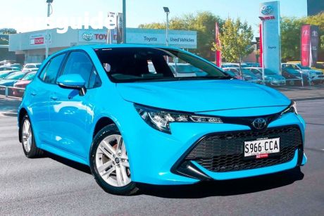Blue 2019 Toyota Corolla Hatchback Ascent Sport + TR KIT