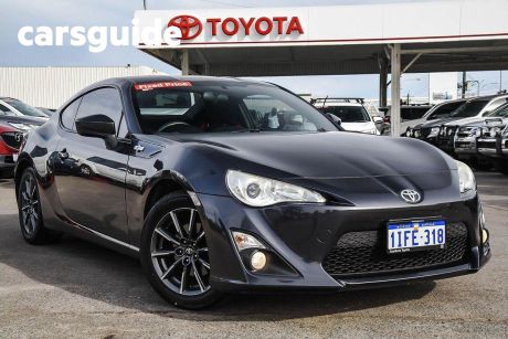 Grey 2013 Toyota 86 Coupe GT