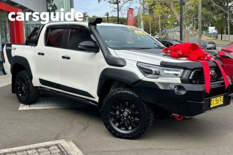 White 2022 Toyota Hilux Double Cab Pick Up Rugged X (4X4)