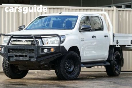 White 2018 Toyota Hilux Double Cab Chassis SR (4X4)
