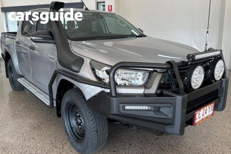 Silver 2021 Toyota Hilux Double Cab Pick Up SR (4X4)