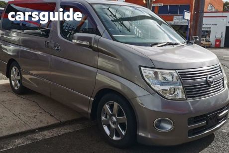 Grey 2010 Nissan Elgrand Commercial Highway Star
