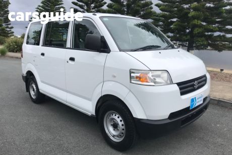 White 2016 Suzuki APV Van