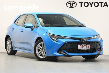 Blue 2018 Toyota Corolla Hatchback Ascent Sport
