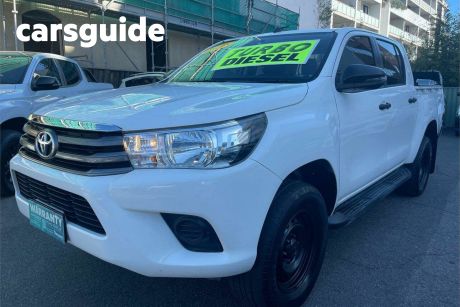 White 2018 Toyota Hilux Double Cab Pick Up SR HI-Rider