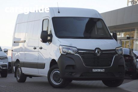 White 2023 Renault Master Commercial Pro Mid Roof MWB 120kW