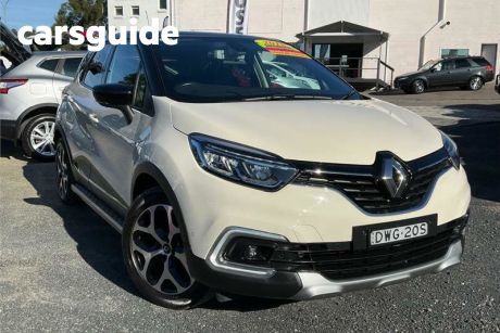 White 2018 Renault Captur Wagon Intens