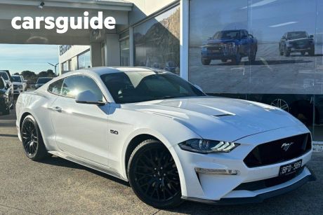 White 2018 Ford Mustang Coupe Fastback GT 5.0 V8